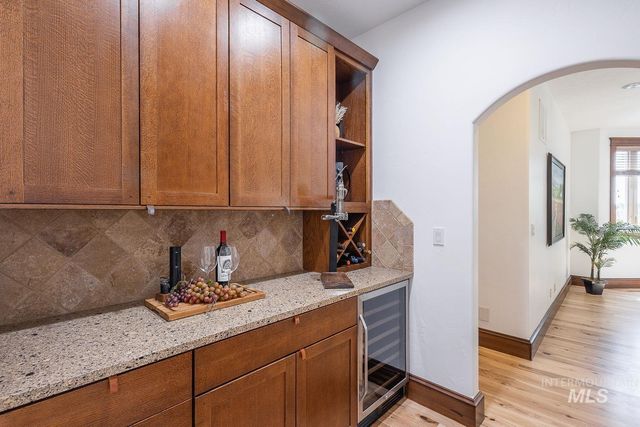 7982 S Old Farm Lane, Meridian, ID 83642