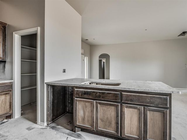 24953 Belmont Pass, Cashion, OK 73016