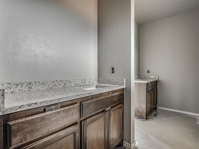 24953 Belmont Pass, Cashion, OK 73016
