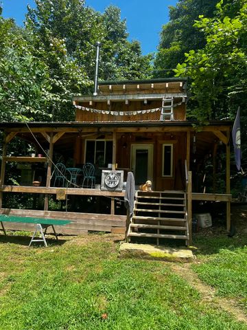 105 Chambers Fork Road, Campton, KY 41301