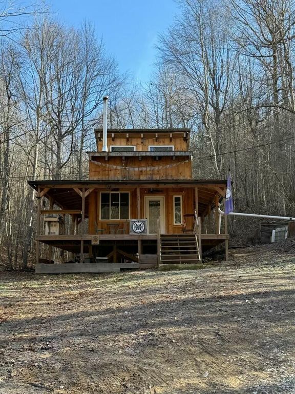 105 Chambers Fork Road, Campton, KY 41301