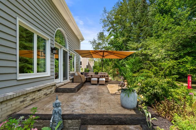 5440 Ridge Trail N, Clarkston, MI 48348