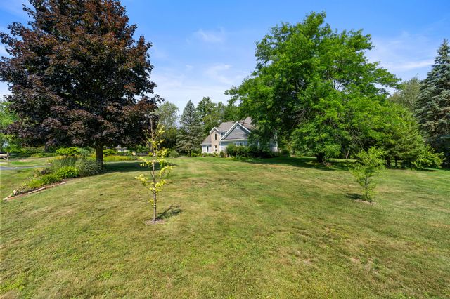 5440 Ridge Trail N, Clarkston, MI 48348