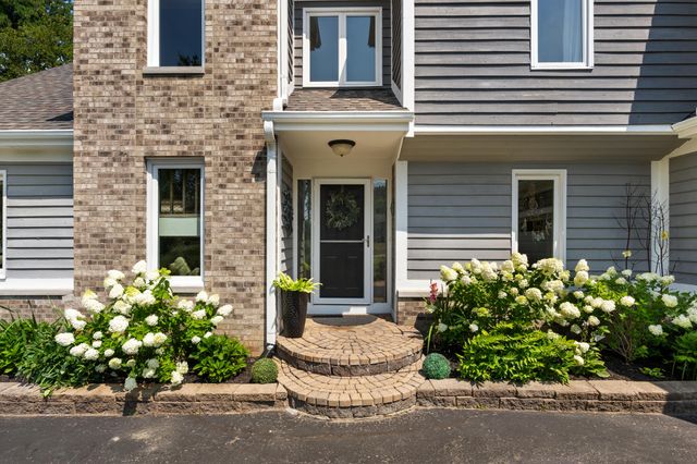 5440 Ridge Trail N, Clarkston, MI 48348