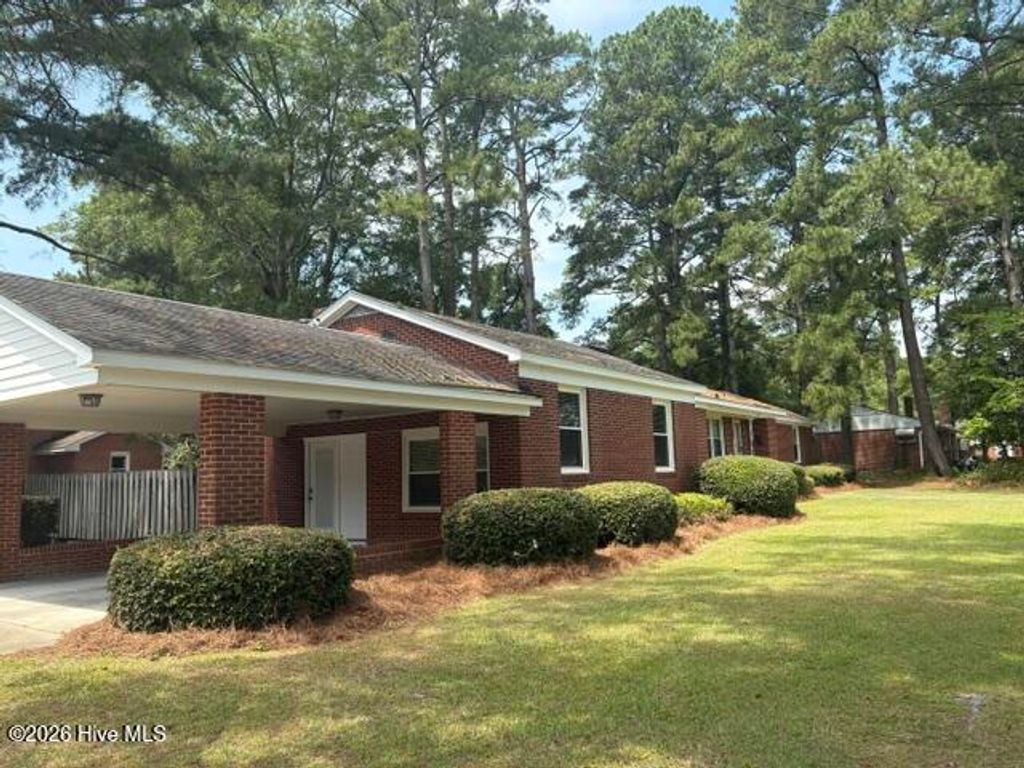 1000 Cameron Drive, Kinston, NC 28501