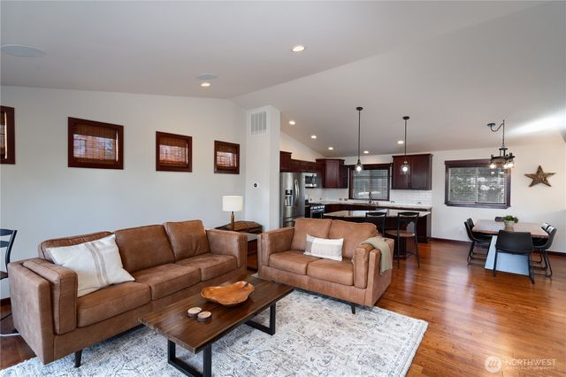 2303 North Bluff Road, Greenbank, WA 98253