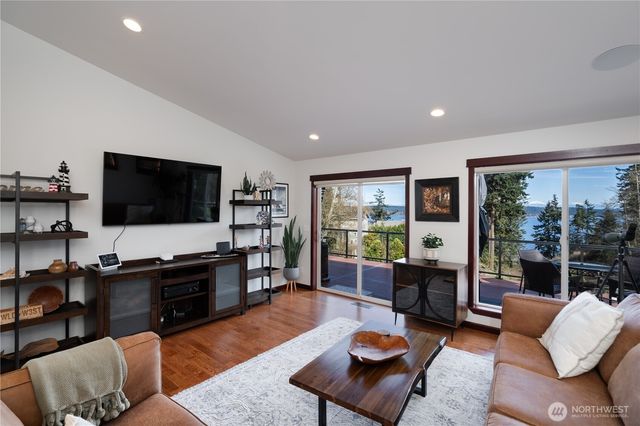 2303 North Bluff Road, Greenbank, WA 98253