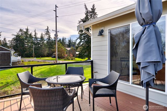 2303 North Bluff Road, Greenbank, WA 98253