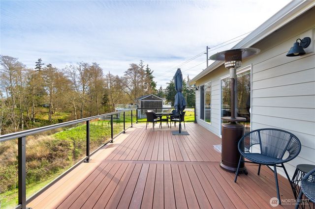 2303 North Bluff Road, Greenbank, WA 98253