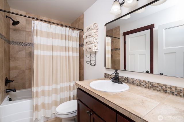 2303 North Bluff Road, Greenbank, WA 98253