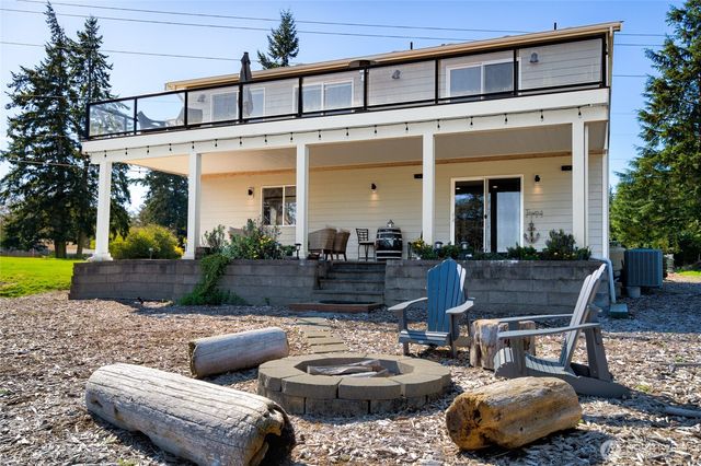 2303 North Bluff Road, Greenbank, WA 98253