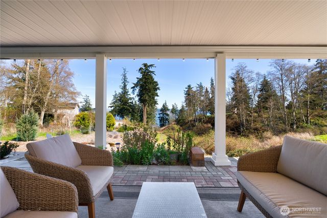 2303 North Bluff Road, Greenbank, WA 98253