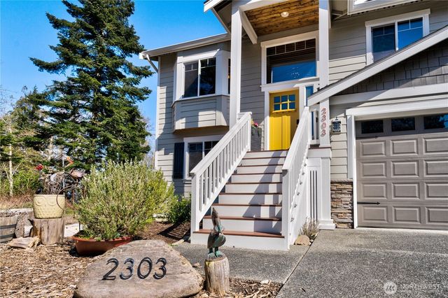 2303 North Bluff Road, Greenbank, WA 98253