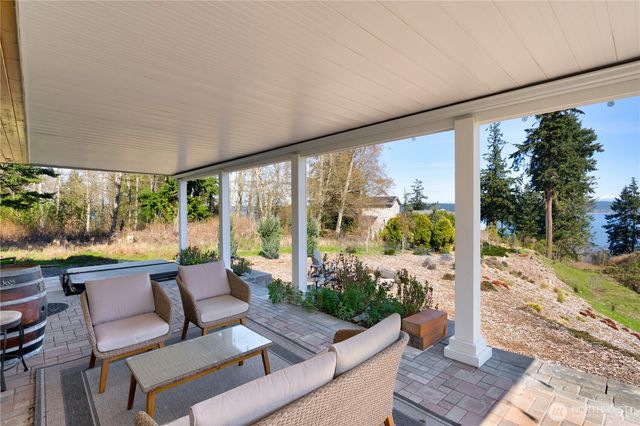 2303 North Bluff Road, Greenbank, WA 98253