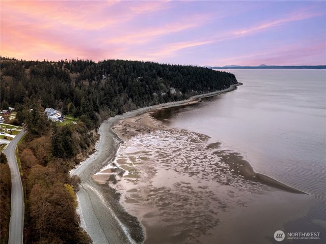 2303 North Bluff Road, Greenbank, WA 98253