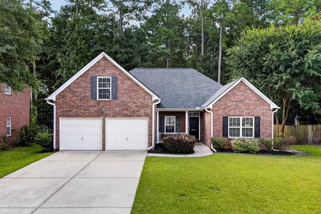 Image 1 of property listing at 8719 Evangeline Drive, North Charleston, SC 29420
