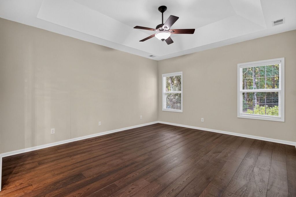 Image 16 of property listing at 8719 Evangeline Drive, North Charleston, SC 29420