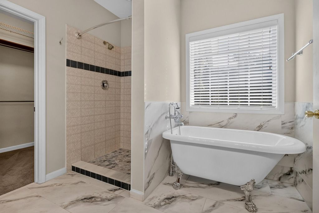 Image 19 of property listing at 8719 Evangeline Drive, North Charleston, SC 29420