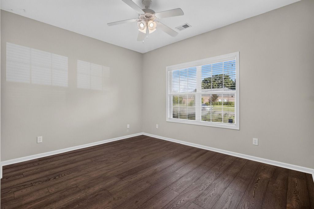 Image 22 of property listing at 8719 Evangeline Drive, North Charleston, SC 29420