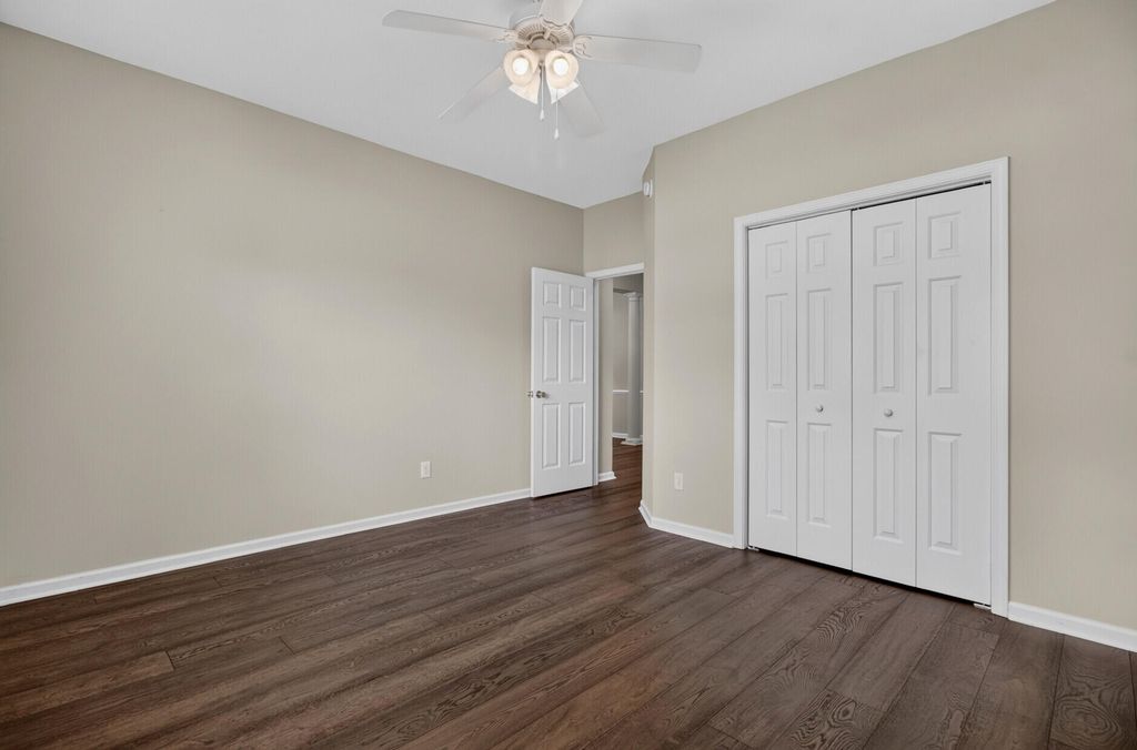 Image 23 of property listing at 8719 Evangeline Drive, North Charleston, SC 29420