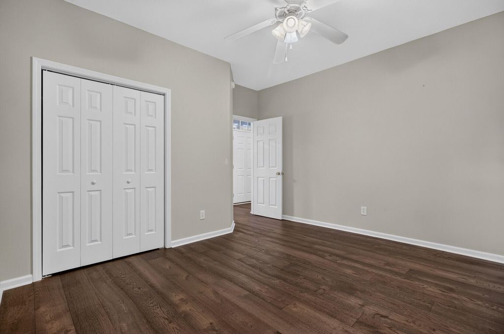 Image 27 of property listing at 8719 Evangeline Drive, North Charleston, SC 29420