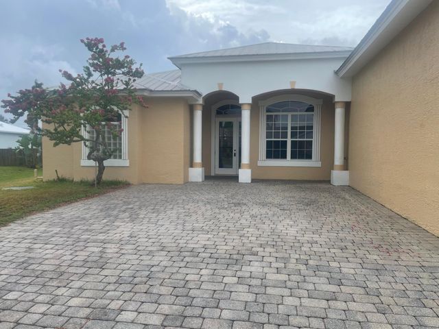 2643 SW Harem Circle, Port St. Lucie, Port St Lucie, FL 34953