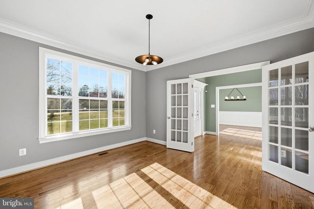 4337 BARBERRY DR, Huntingtown, MD 20639