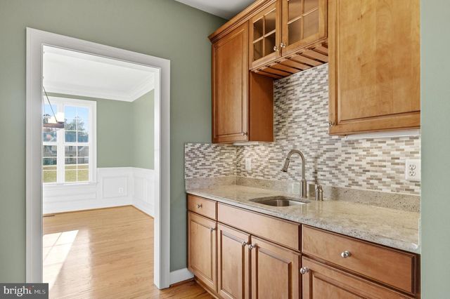 4337 BARBERRY DR, Huntingtown, MD 20639