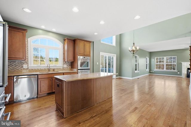 4337 BARBERRY DR, Huntingtown, MD 20639