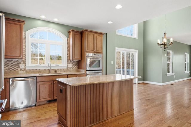 4337 BARBERRY DR, Huntingtown, MD 20639