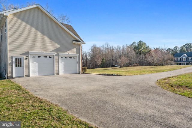 4337 BARBERRY DR, Huntingtown, MD 20639