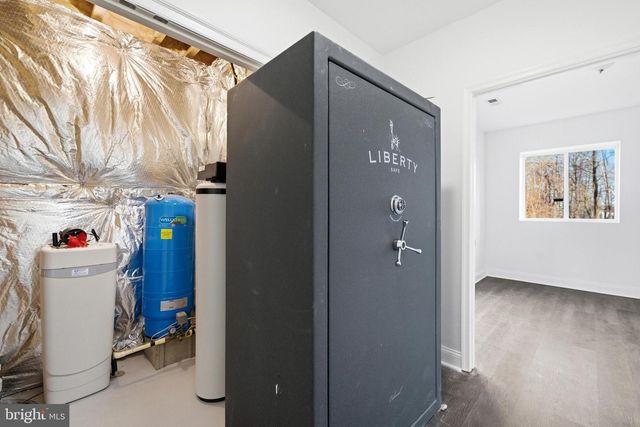 4337 BARBERRY DR, Huntingtown, MD 20639