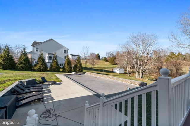 4337 BARBERRY DR, Huntingtown, MD 20639