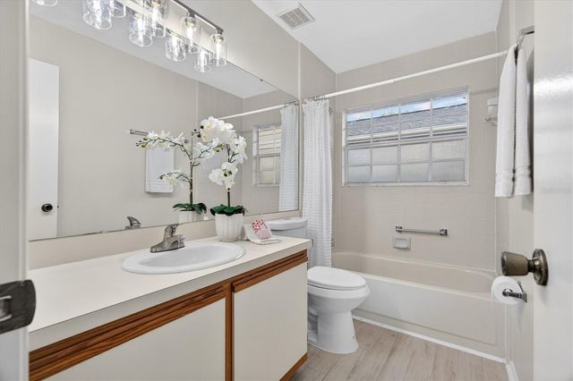 630 MAPLE OAK CIRCLE 102, Altamonte Springs, FL 32701