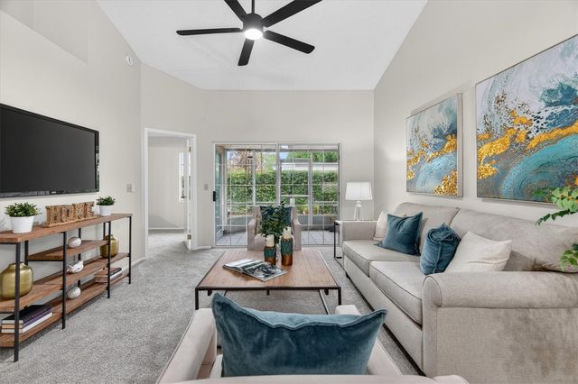 630 MAPLE OAK CIRCLE 102, Altamonte Springs, FL 32701