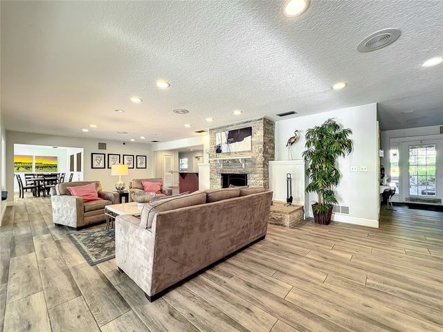 630 MAPLE OAK CIRCLE 102, Altamonte Springs, FL 32701