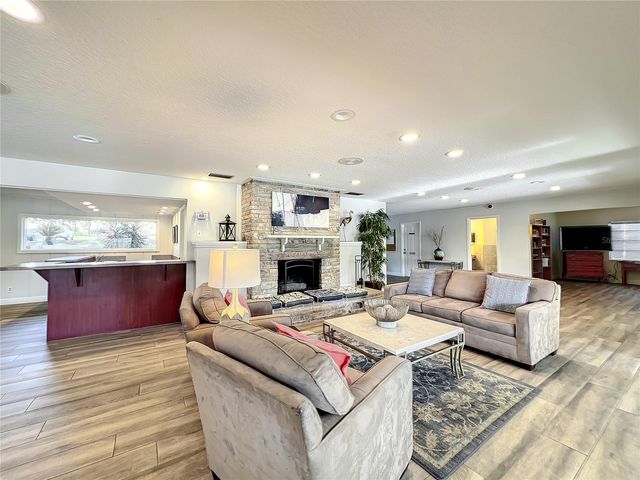 630 MAPLE OAK CIRCLE 102, Altamonte Springs, FL 32701