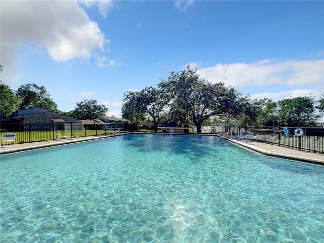 630 MAPLE OAK CIRCLE 102, Altamonte Springs, FL 32701