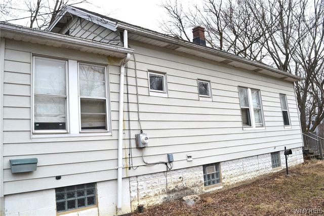 99 Lind Avenue, West Seneca, NY 14224