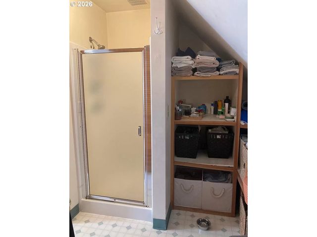 35 Ne 22ND Ave, Portland, OR 97232