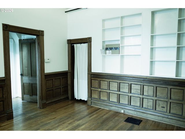 35 Ne 22ND Ave, Portland, OR 97232