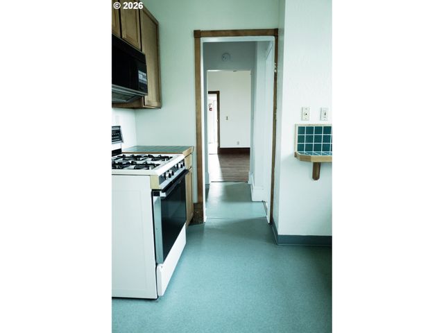 35 Ne 22ND Ave, Portland, OR 97232