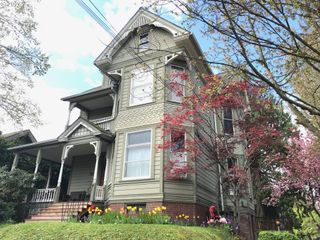 35 Ne 22ND Ave, Portland, OR 97232