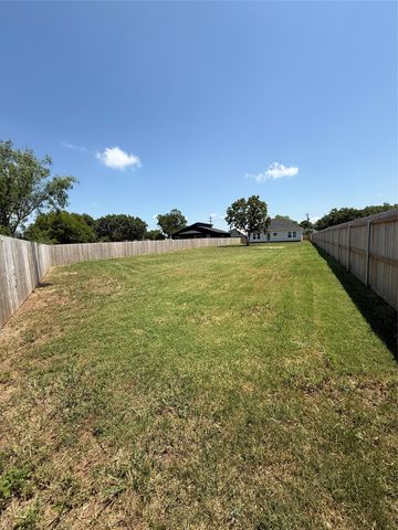 413 N Cleburne Whitney Rd, Rio Vista, TX 76093