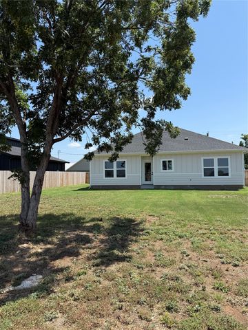 413 N Cleburne Whitney Rd, Rio Vista, TX 76093