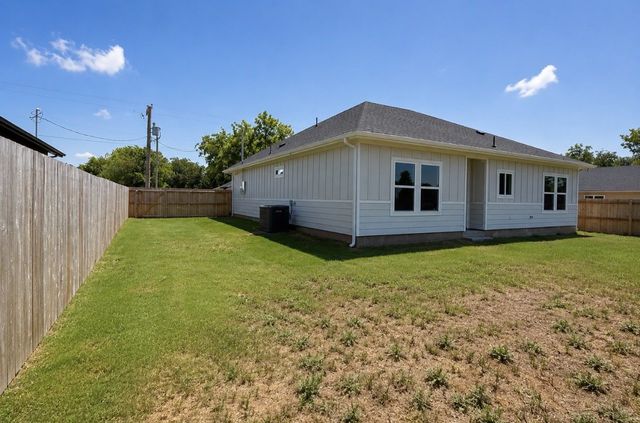 413 N Cleburne Whitney Rd, Rio Vista, TX 76093
