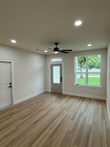 413 N Cleburne Whitney Rd, Rio Vista, TX 76093