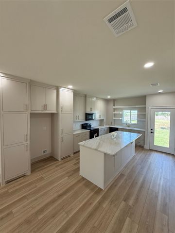 413 N Cleburne Whitney Rd, Rio Vista, TX 76093