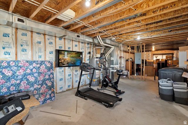 5999 S 3200 W, Roy, UT 84067