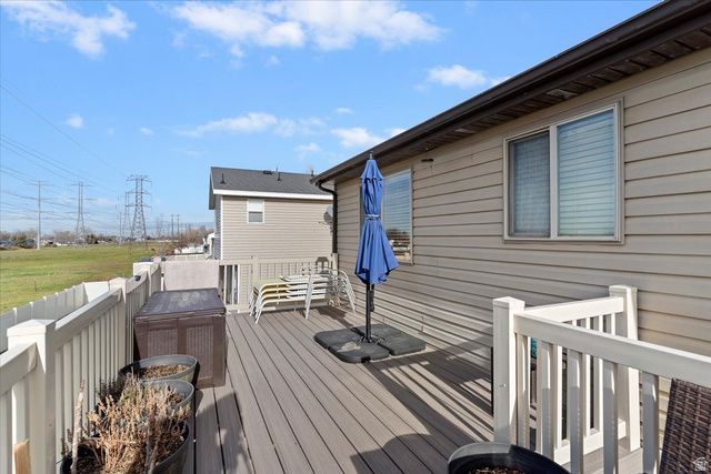 5999 S 3200 W, Roy, UT 84067